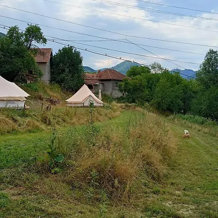 Glamping In The Apuseni Mountains Holiday home Grohotele